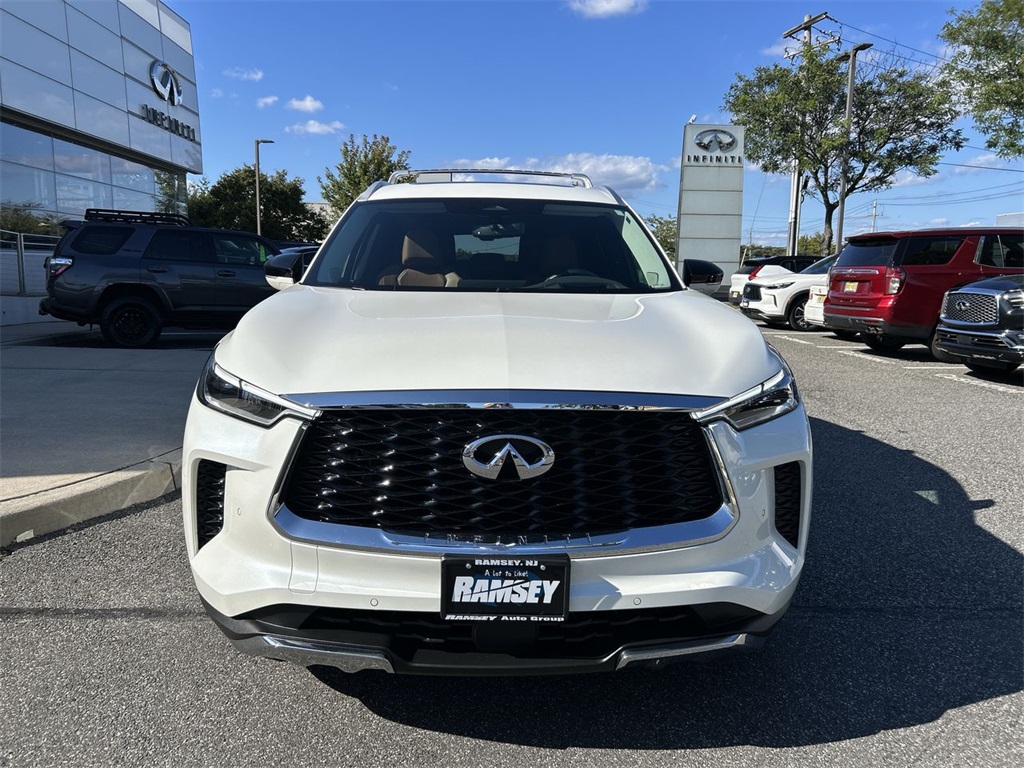 2022 Infiniti QX60 Sensory photo 2