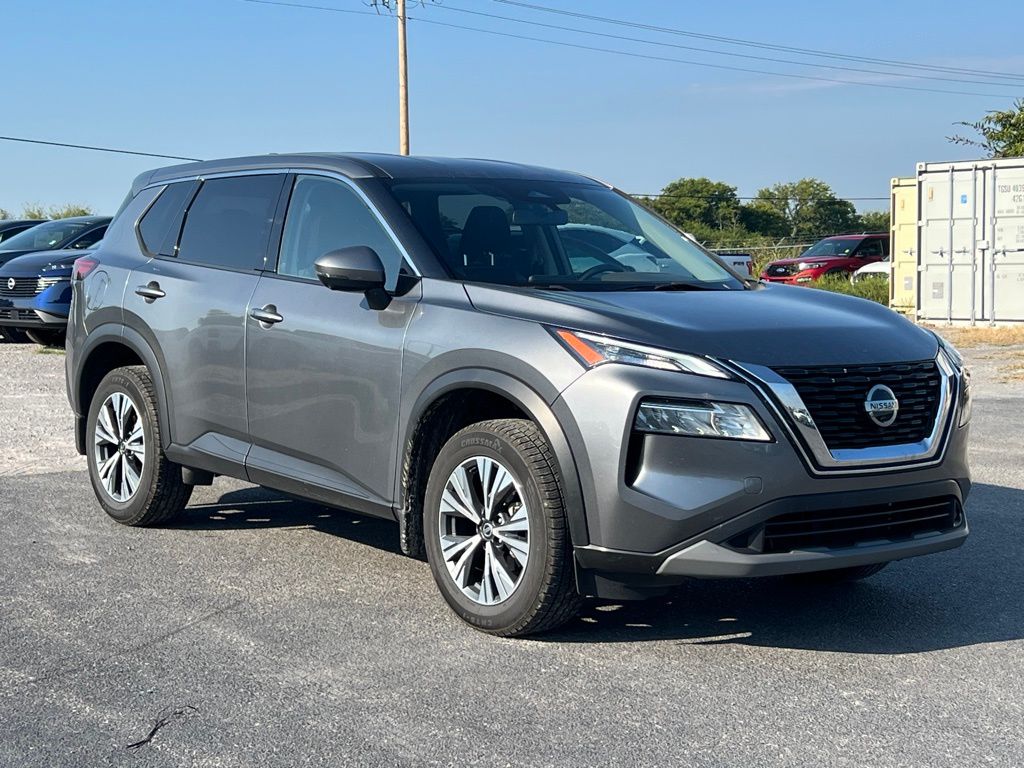 2021 Nissan Rogue SV photo 2
