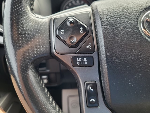 2017 Toyota Tacoma TRD Off-Road photo 22