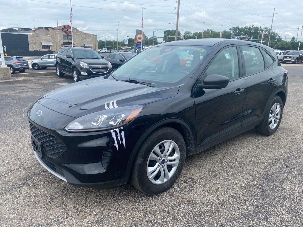 2022 Ford Escape S photo 2