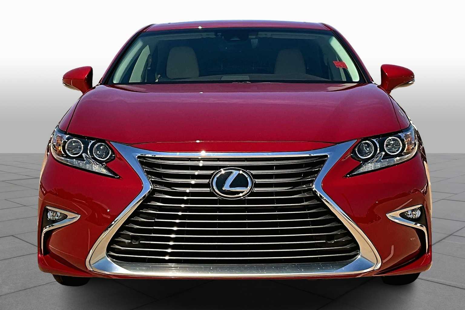 2017 Lexus ES 350 photo 3