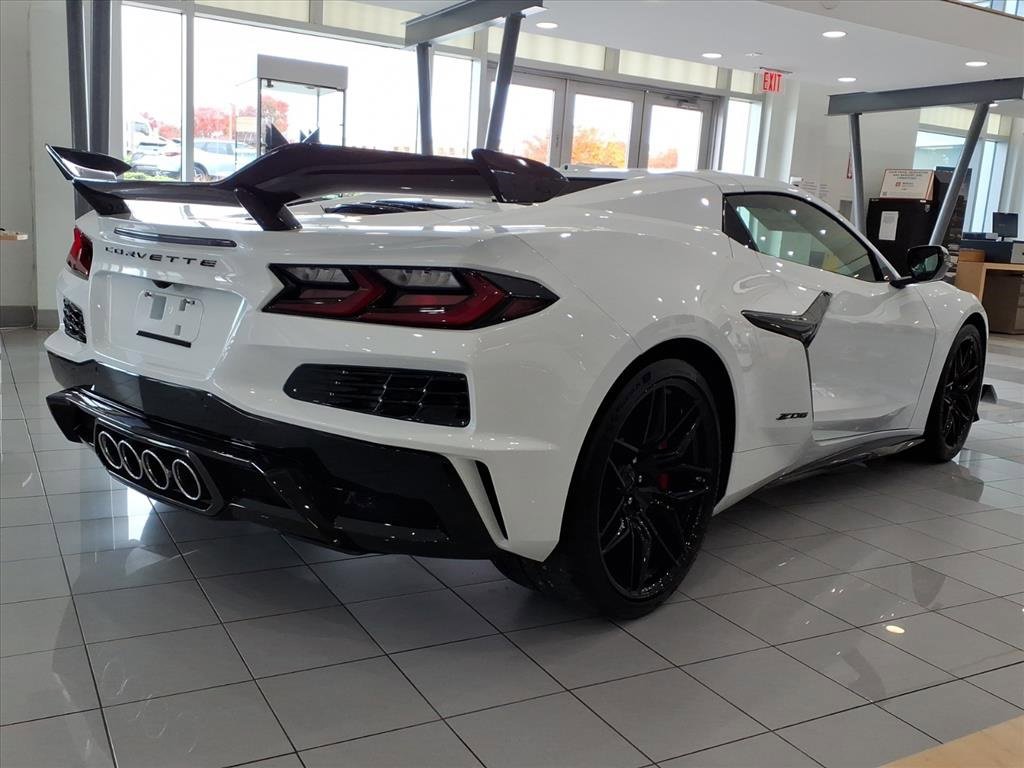 2026 Chevrolet Corvette Z06 3LZ photo 2
