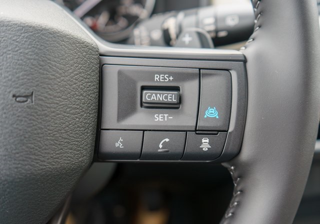 2025 Nissan Rogue SV photo 12