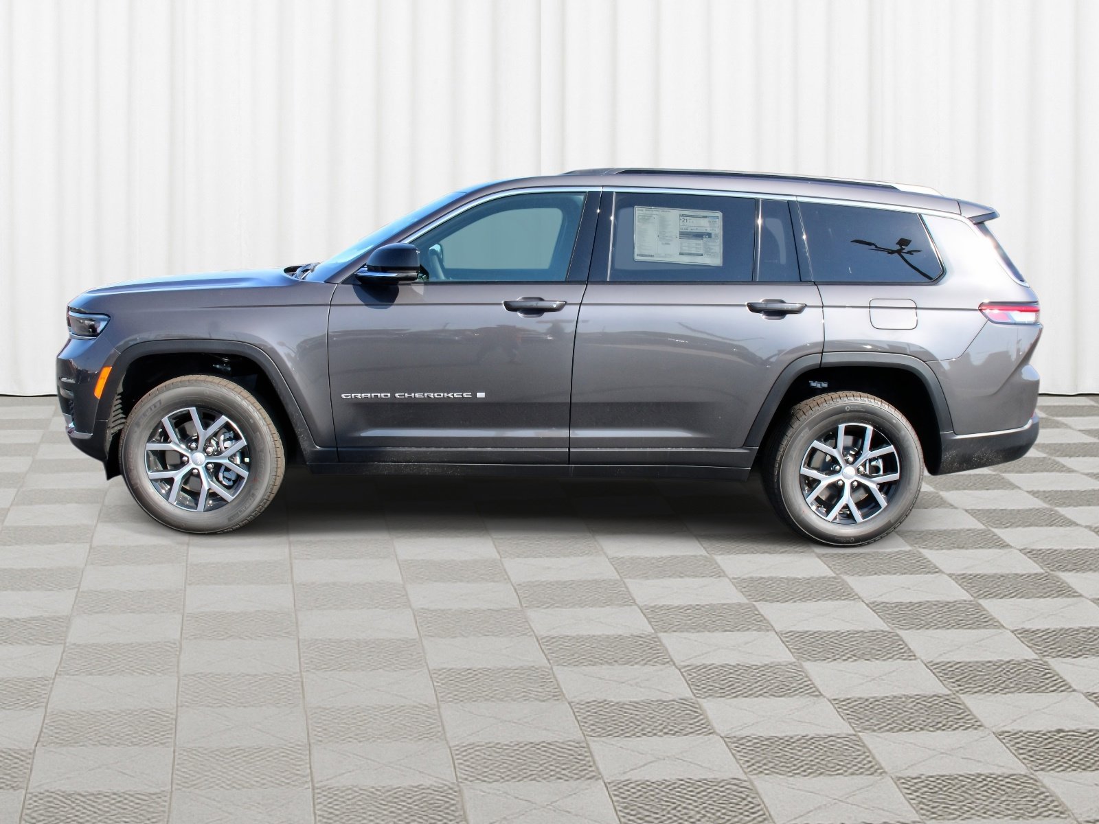 2025 Jeep Grand Cherokee Limited photo 16