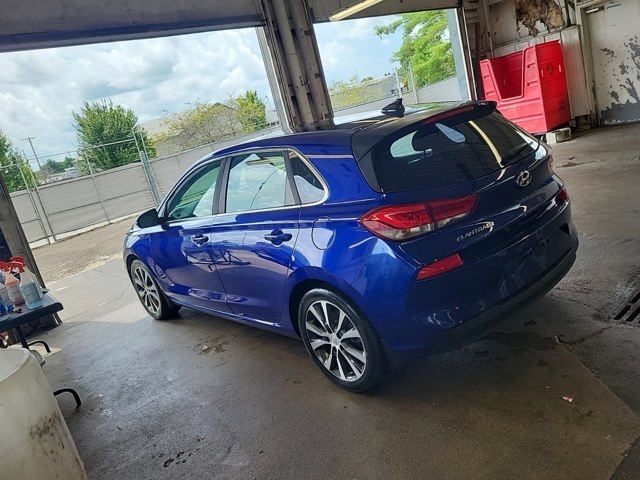 2018 Hyundai Elantra GT Base photo 2