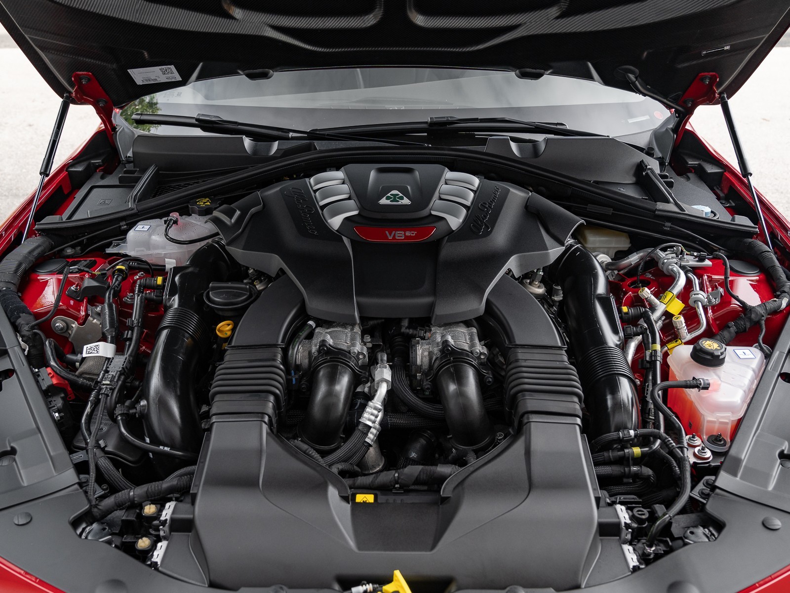 2024 Alfa Romeo Giulia Quadrifoglio photo 16