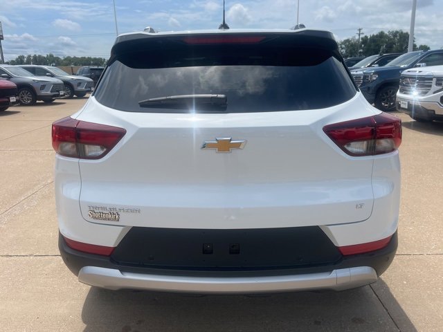 2026 Chevrolet Trailblazer LT photo 2