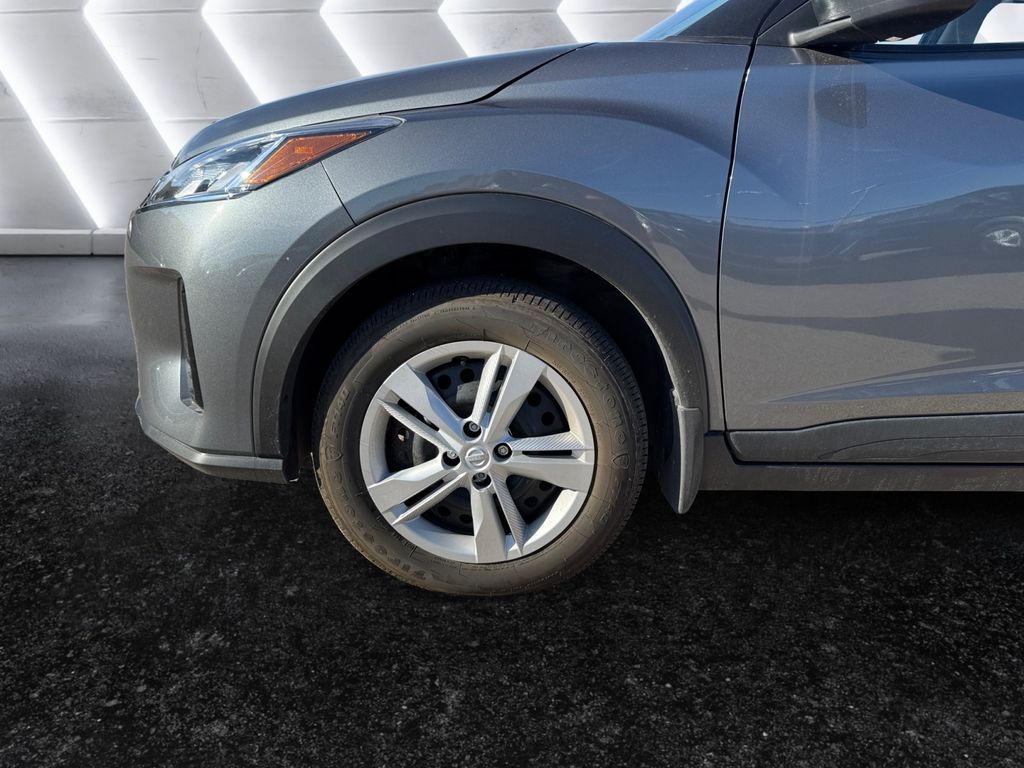 2025 Nissan Kicks Play S photo 24