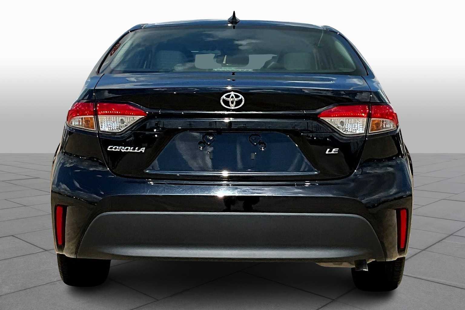 2023 Toyota Corolla LE photo 4
