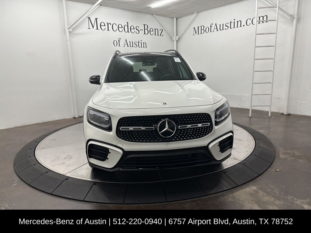 2024 Mercedes Benz GLB 250 photo 2