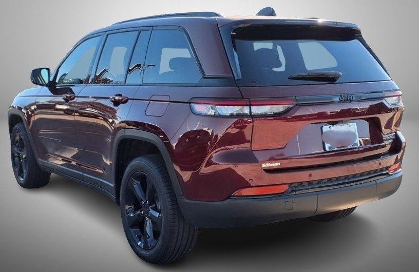 2025 Jeep Grand Cherokee Limited photo 4