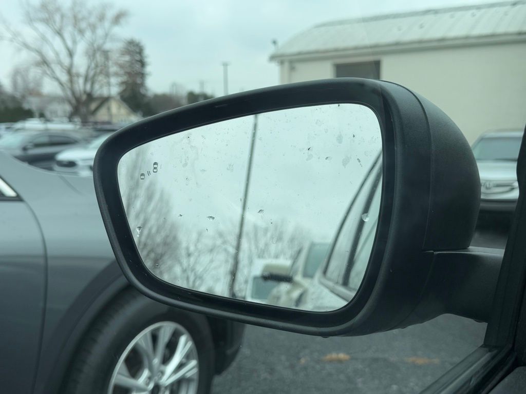 2023 Ford Escape ST-Line photo 2