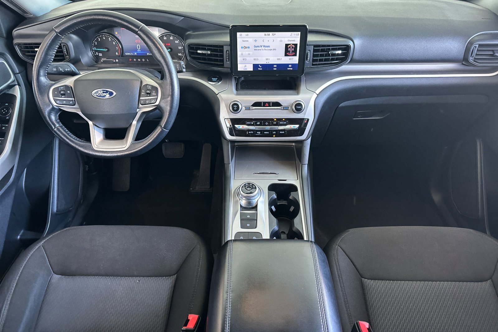 2022 Ford Explorer XLT photo 12