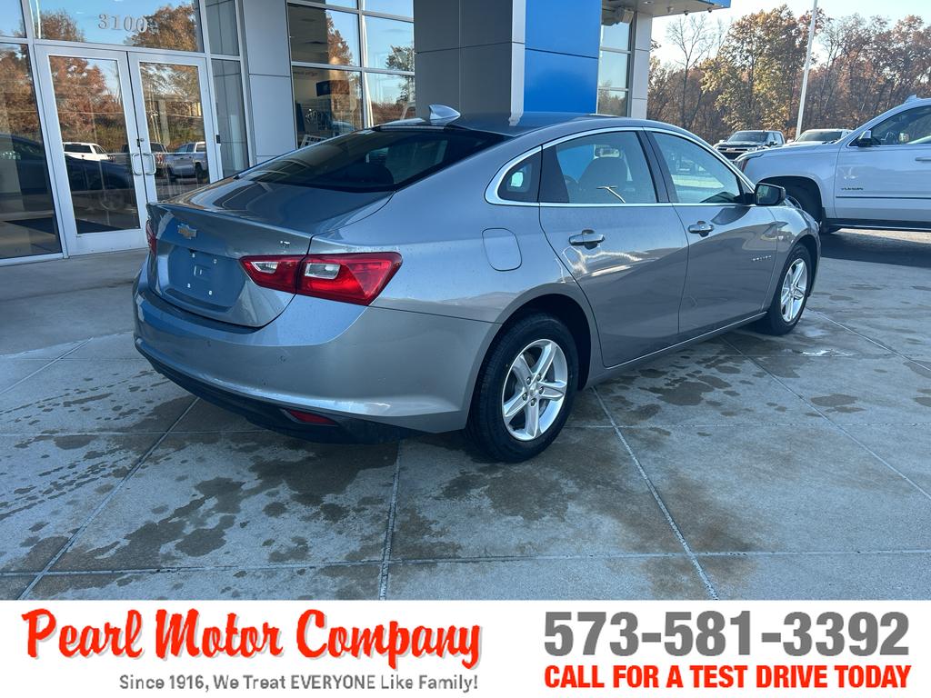 2024 Chevrolet Malibu 1LT photo 4