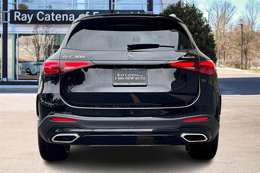 2026 Mercedes Benz GLC 300 4MATIC photo 2