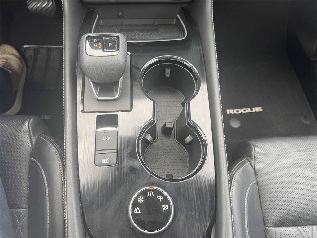 2021 Nissan Rogue Platinum photo 28