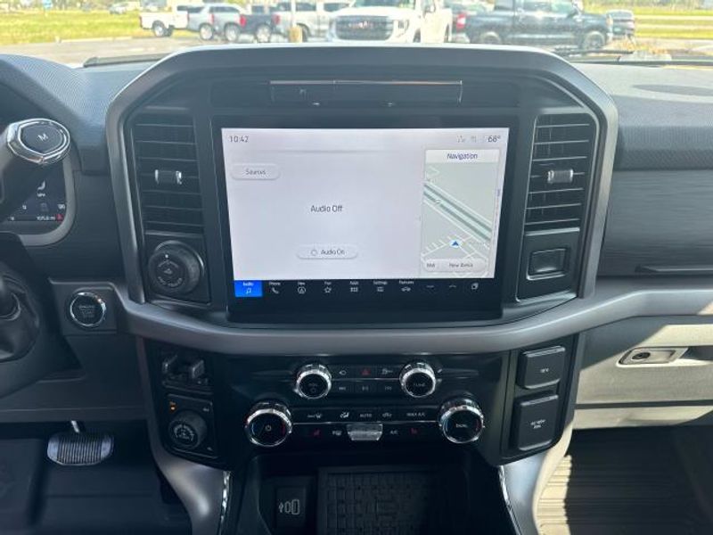 2025 Ford F-150 XLT photo 11