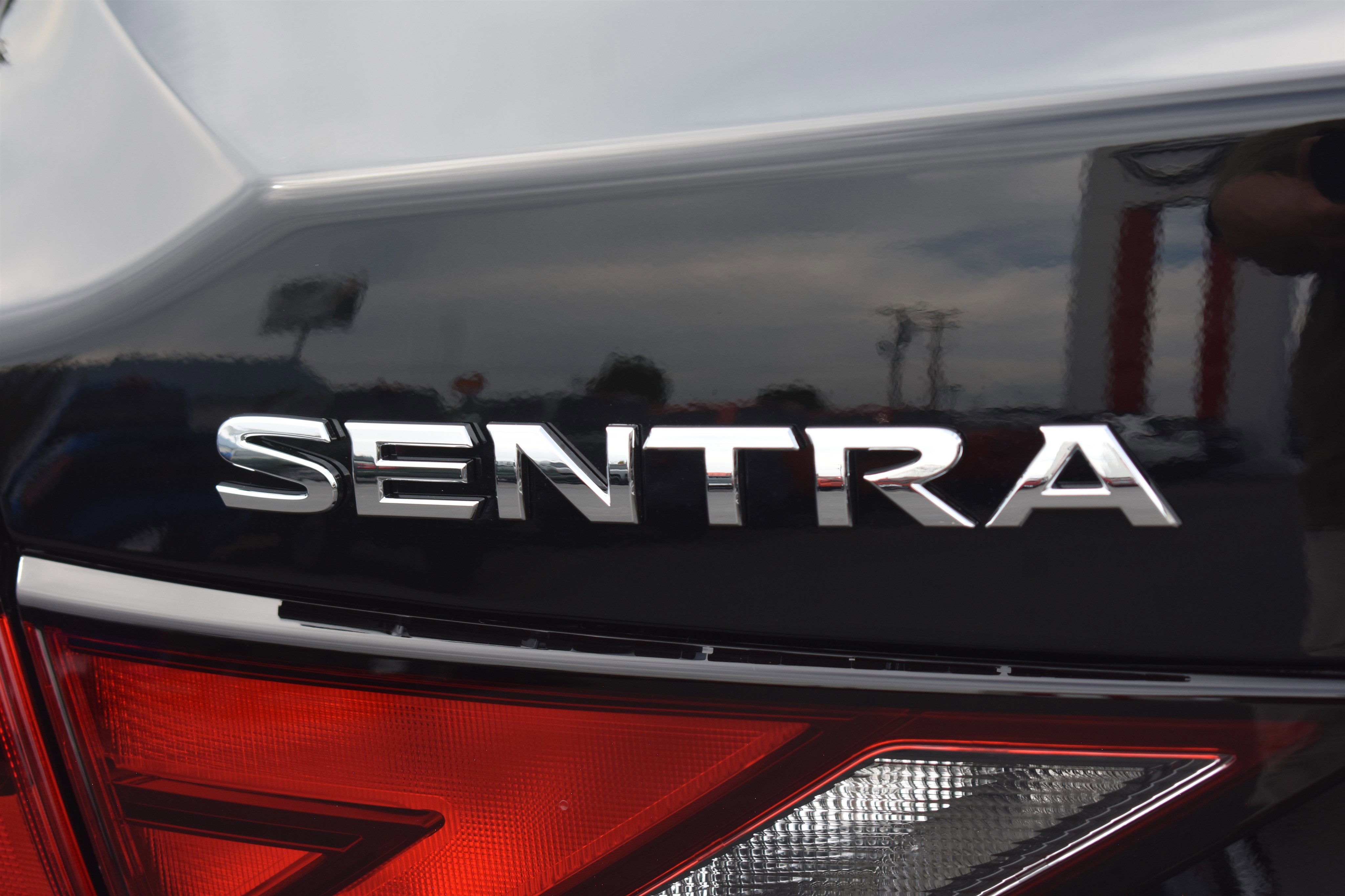 2025 Nissan Sentra S photo 2