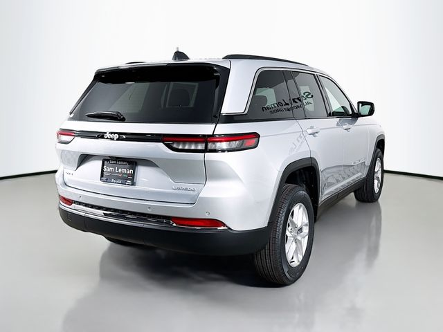 2025 Jeep Grand Cherokee Laredo X photo 4
