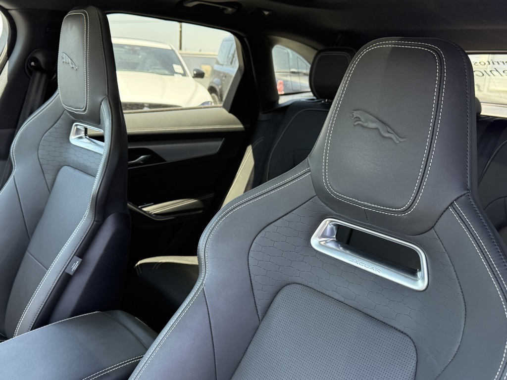 2025 Jaguar F-PACE P250 R-Dynamic S photo 14