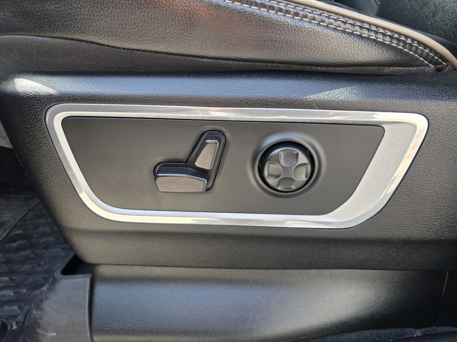 2021 Ram 1500 Laramie photo 20