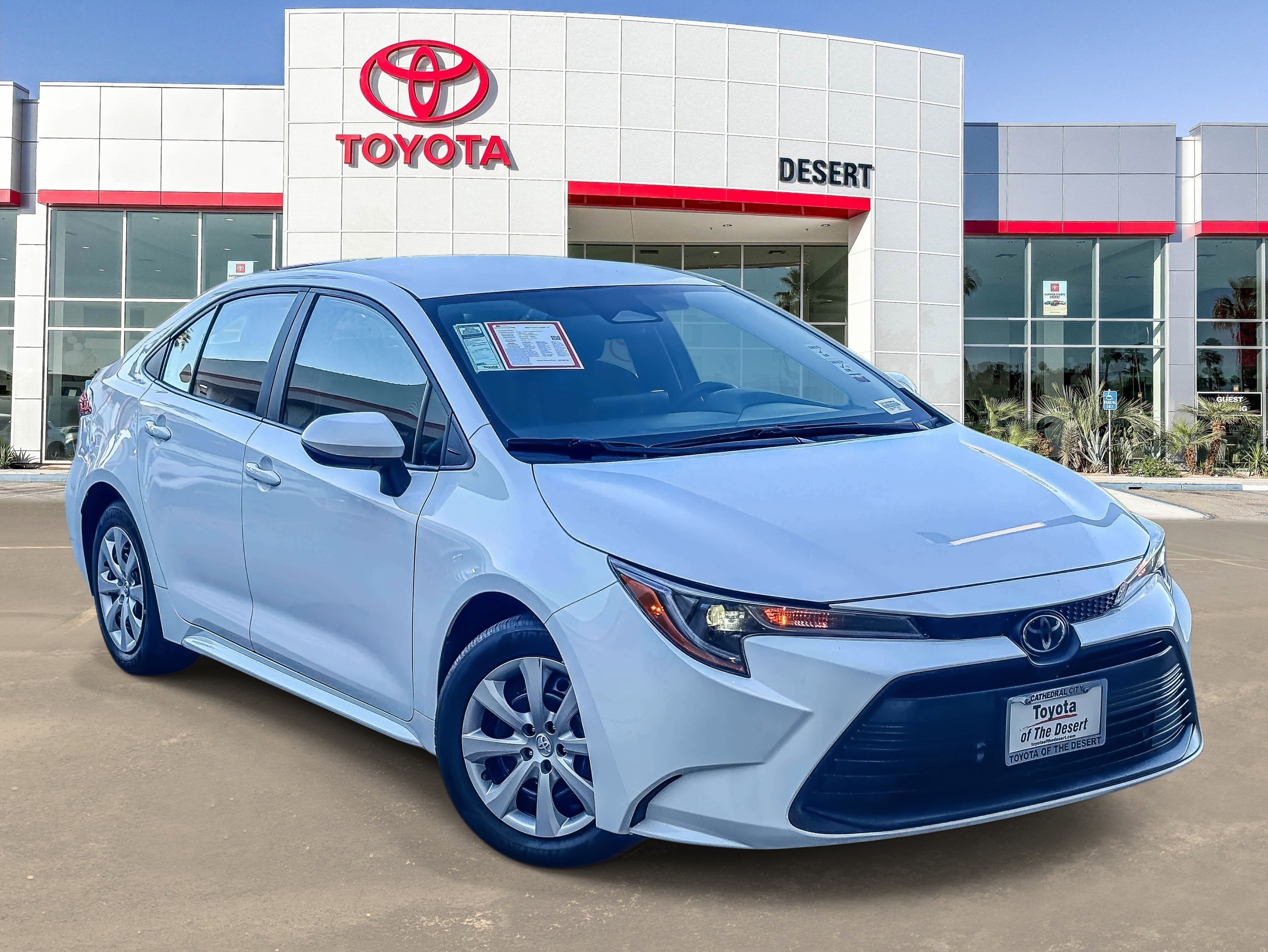 2024 Toyota Corolla LE's photo