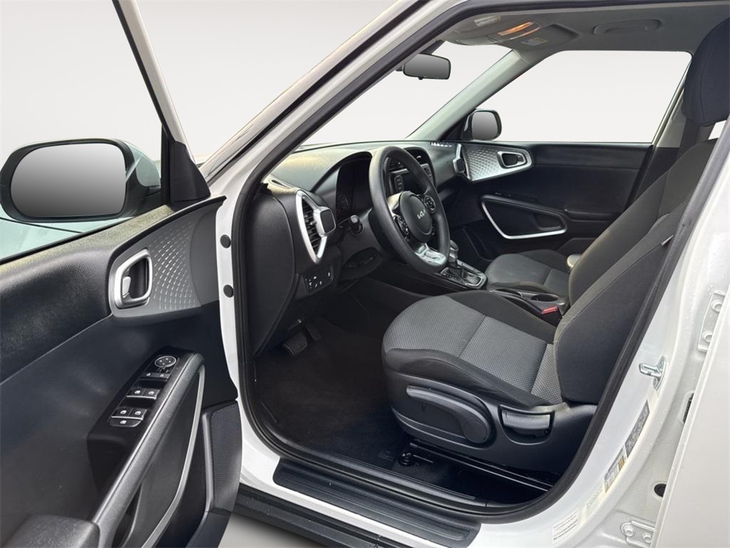 2022 Kia Soul LX photo 8