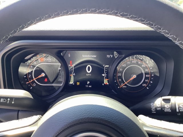 2025 Jeep Wrangler Rubicon photo 13