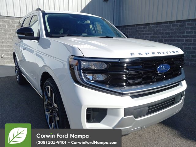 2025 Ford Expedition Platinum's photo
