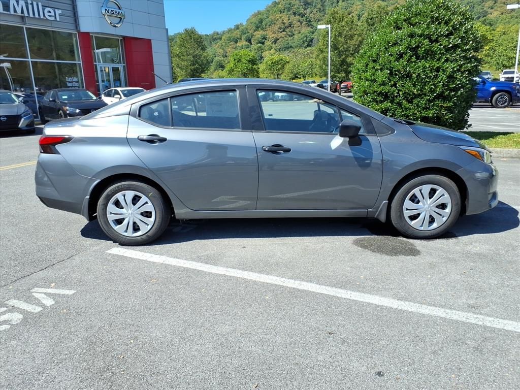 2025 Nissan Versa S photo 2