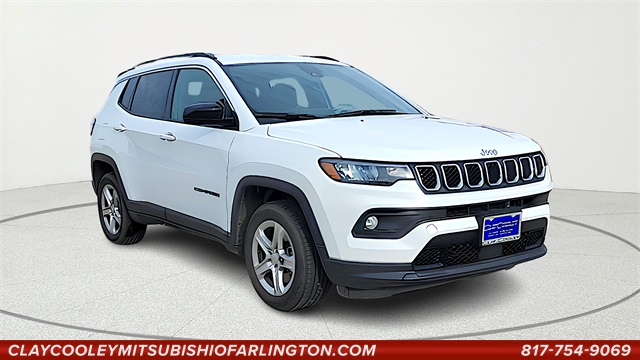 2023 Jeep Compass Latitude's photo