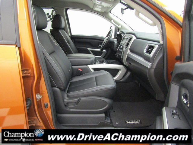 2019 Nissan Titan PRO-4X photo 36