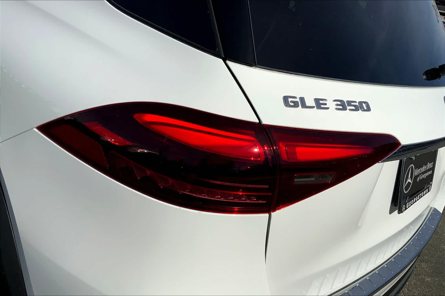 2025 Mercedes Benz GLE 350 4MATIC photo 3