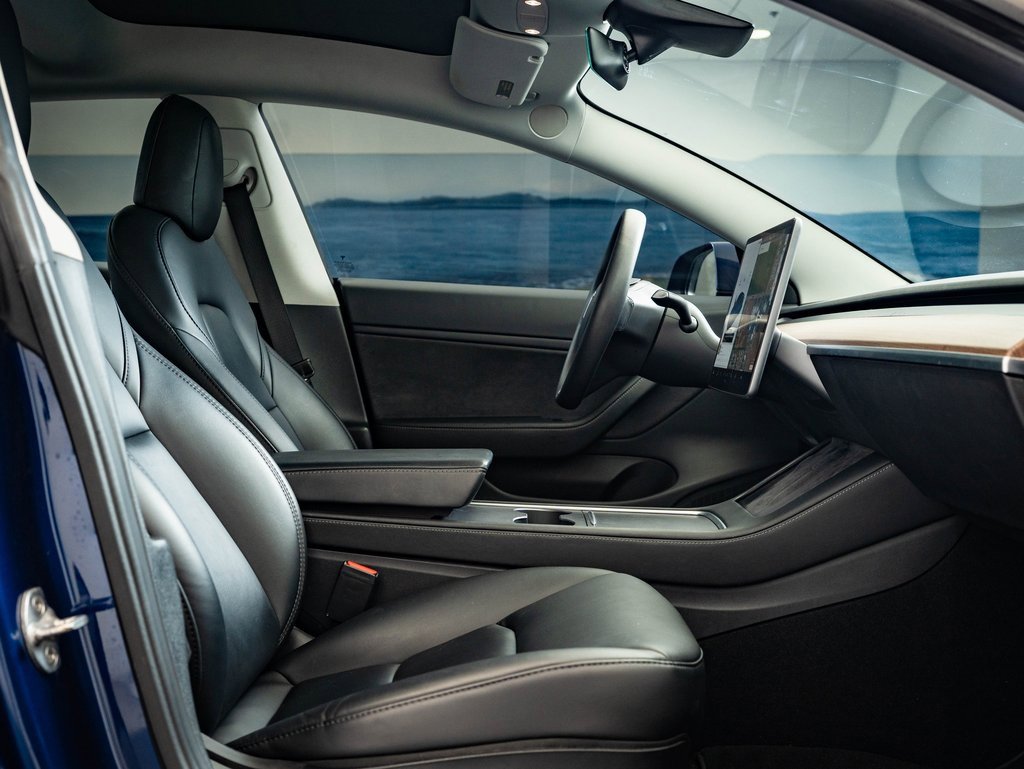 2021 Tesla Model 3 Long Range photo 18