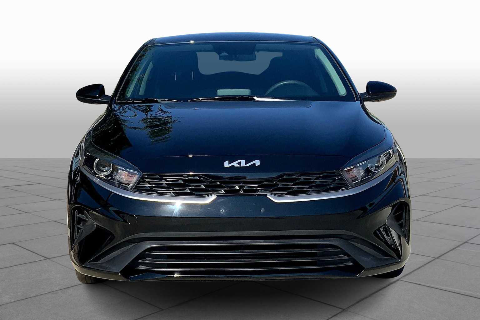 2024 Kia Forte LX photo 3