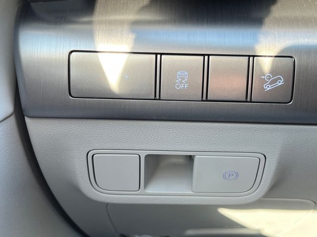 2026 Hyundai Kona SEL photo 17