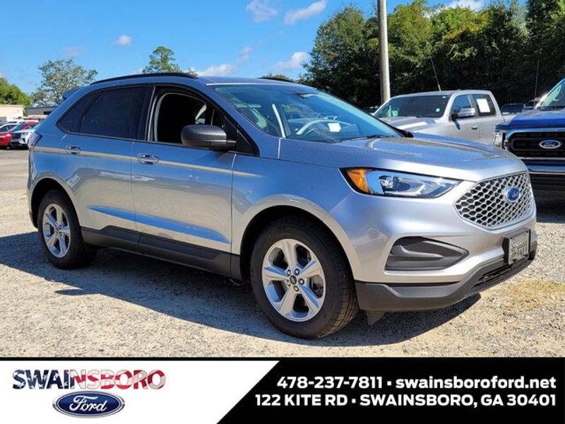 2024 Ford Edge SE's photo