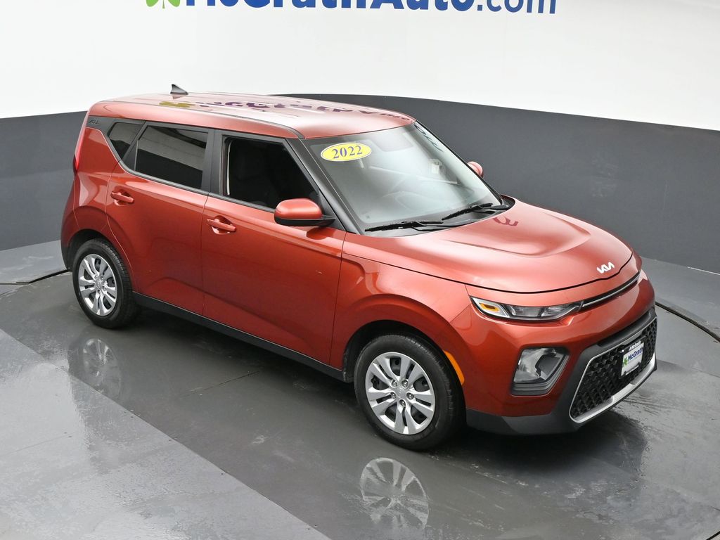 2022 Kia Soul LX photo 2