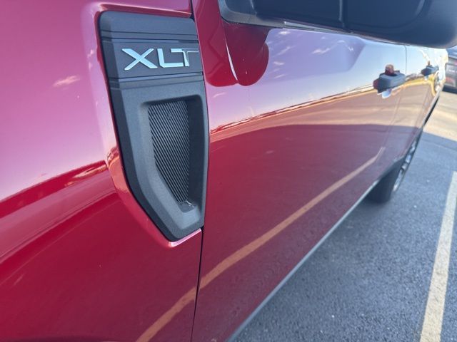 2025 Ford Maverick XLT photo 3