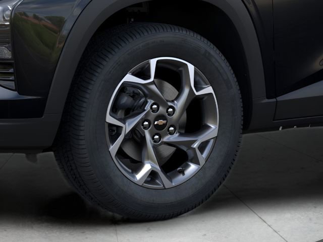 2025 Chevrolet Trax LT photo 2