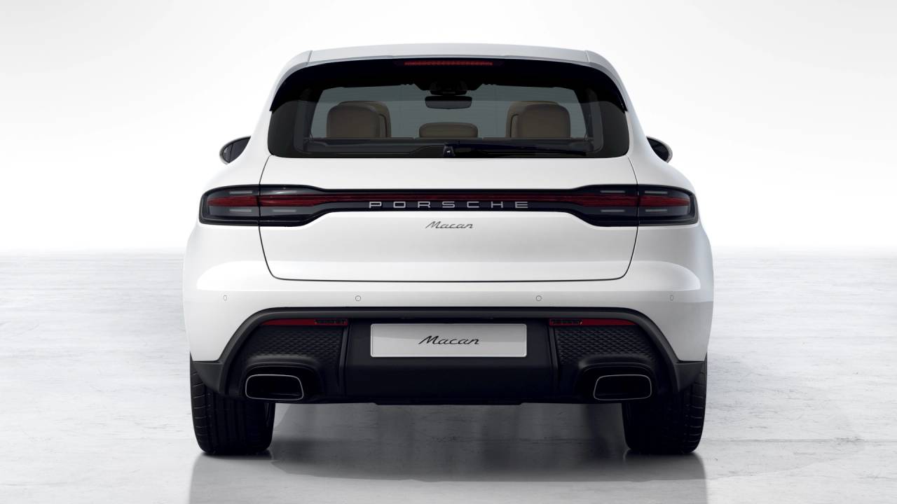 2026 Porsche Macan T photo 2