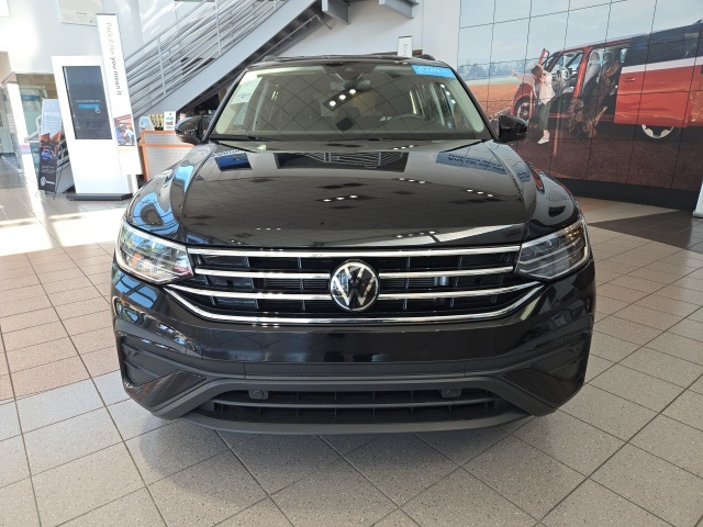 2024 Volkswagen Tiguan S photo 2