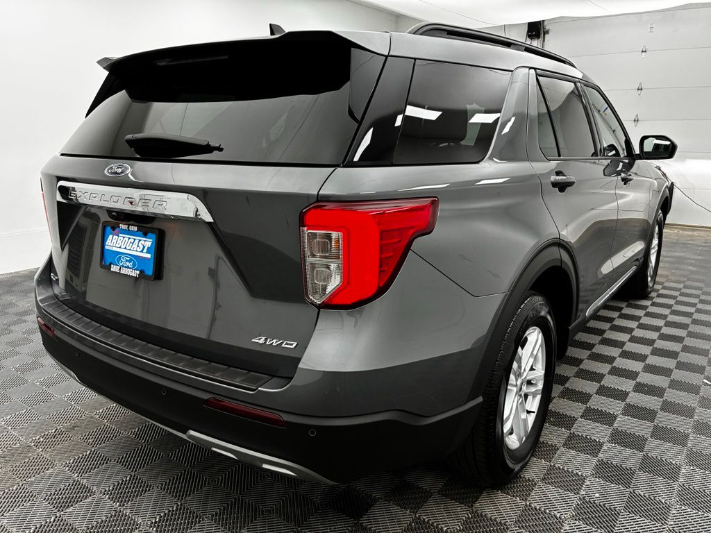 2023 Ford Explorer XLT photo 15
