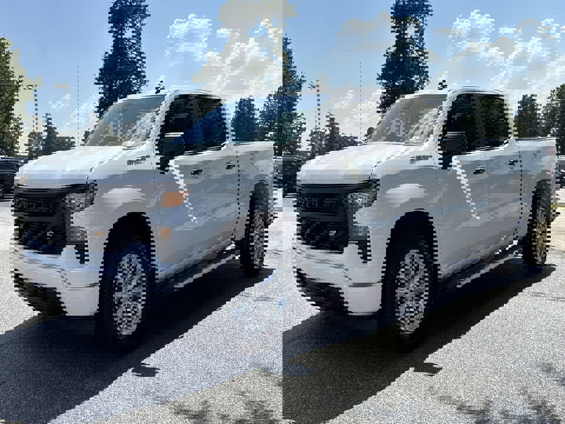 2023 Chevrolet Silverado 1500 Custom photo 3