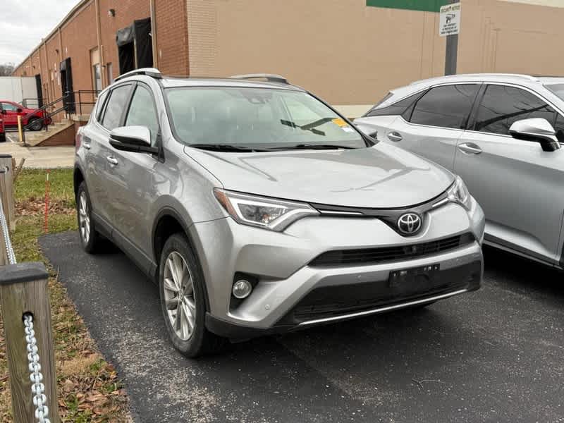 2017 Toyota RAV4 Limited's photo