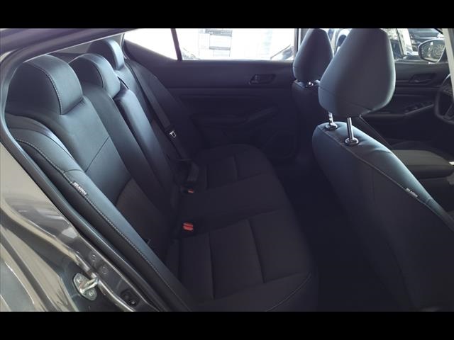 2025 Nissan Altima 2.5 S photo 7