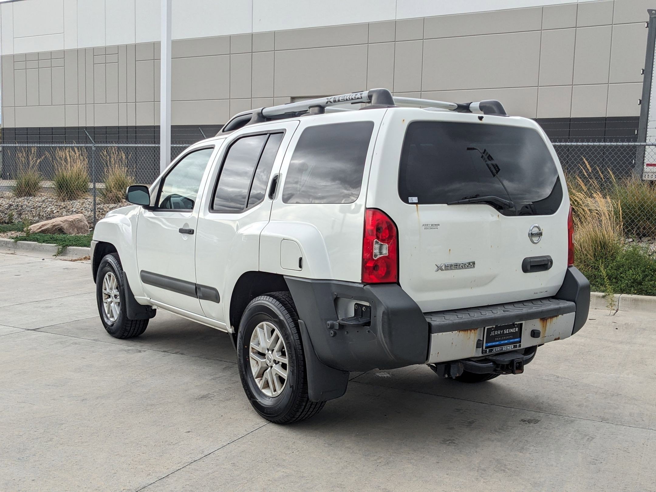 2014 Nissan Xterra S photo 2