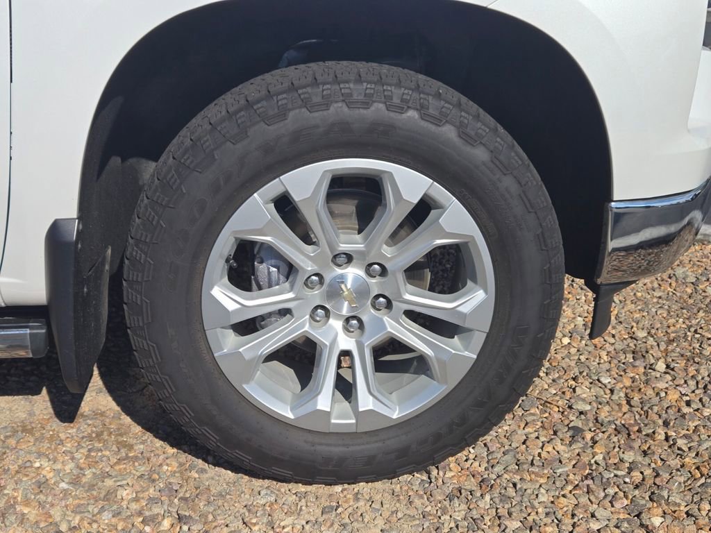 2023 Chevrolet Silverado 1500 LTZ photo 4