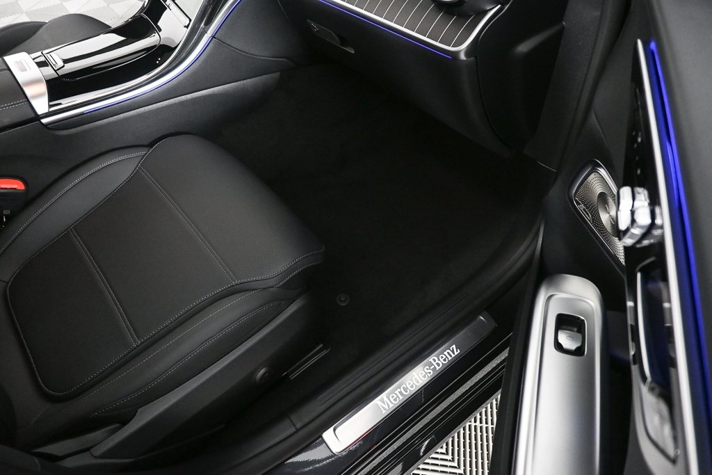 2025 Mercedes Benz C 300 photo 19