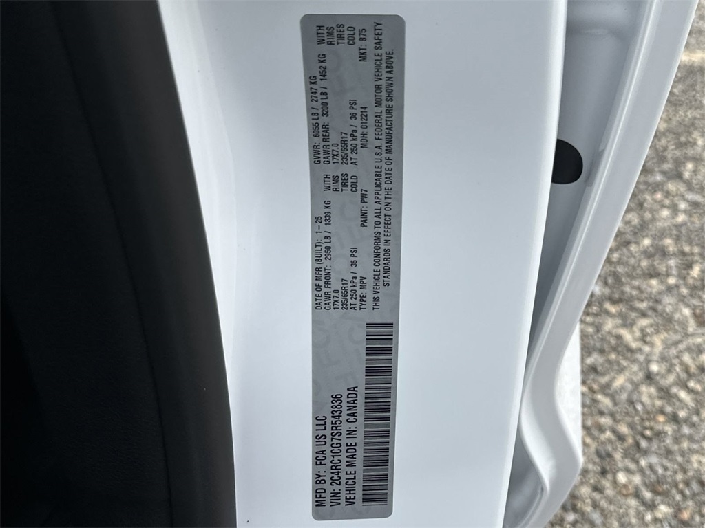 2025 Chrysler Voyager LX photo 44